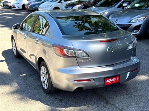 2013 Mazda Mazda3 i Sport