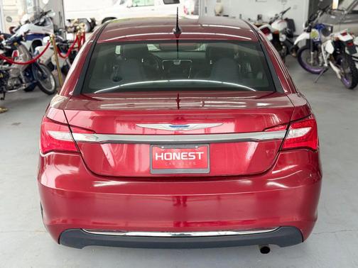 2014 Chrysler 200 LX