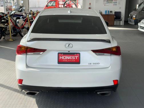 2018 Lexus IS 300 Base