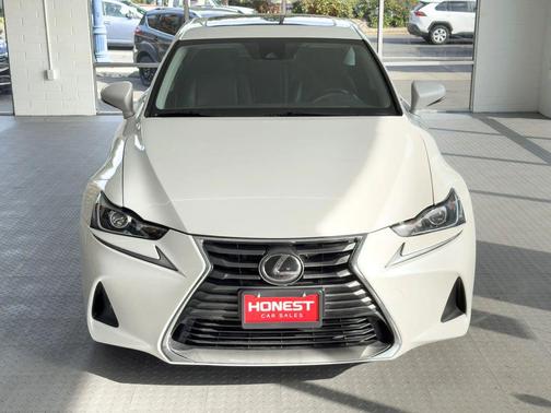 2018 Lexus IS 300 Base