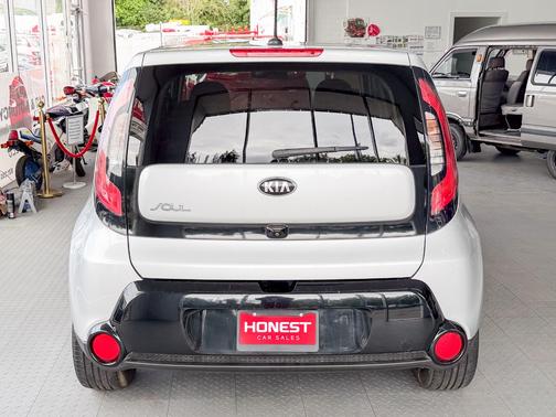 Silver 2016 Kia Soul +