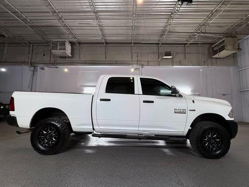 2017 RAM 2500 Tradesman Crew Cab 4x4 6'4' Box