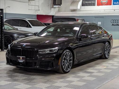 2022 BMW 750 i xDrive