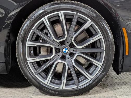 2022 BMW 750 i xDrive