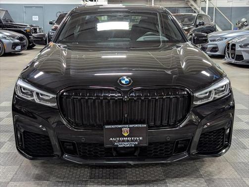 2022 BMW 750 i xDrive