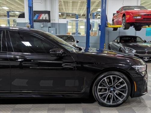 2022 BMW 750 i xDrive