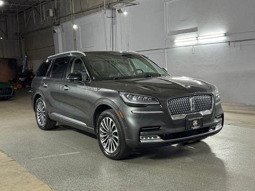 Magnetic Gray Metallic 2020 Lincoln Aviator Reserve AWD