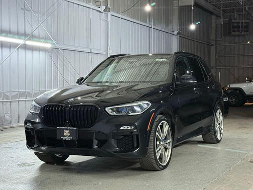 2021 BMW X5 M50i