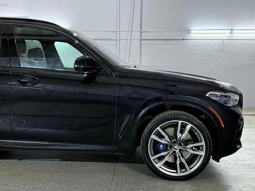 2021 BMW X5 M50i