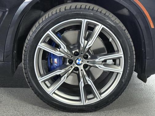 2021 BMW X5 M50i