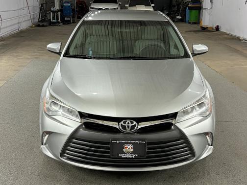 Celestial Silver Metallic 2016 Toyota Camry LE