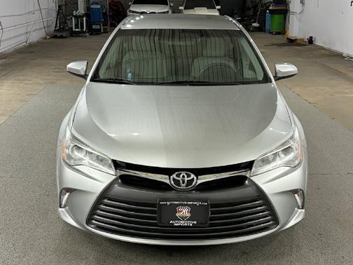 Celestial Silver Metallic 2016 Toyota Camry LE