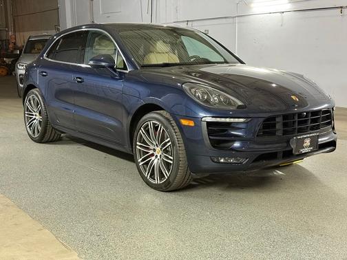 Night Blue Metallic 2018 Porsche Macan Macan