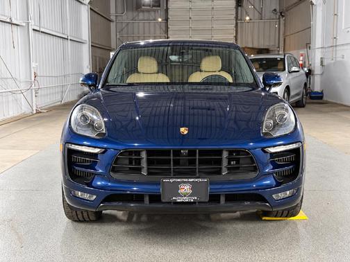 Night Blue Metallic 2018 Porsche Macan Macan