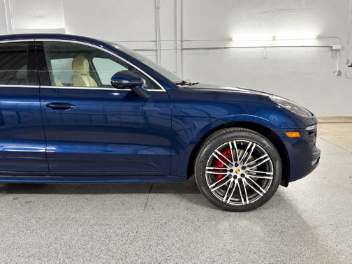 Night Blue Metallic 2018 Porsche Macan Macan