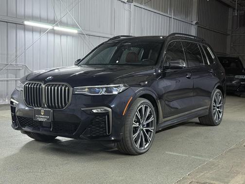 2022 BMW X7 M50i