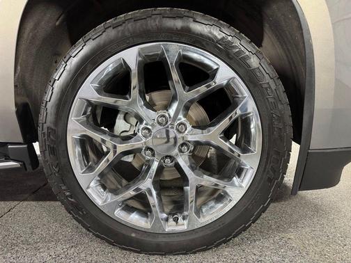 2017 Cadillac Escalade Luxury