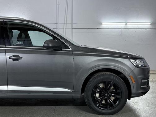 2019 Audi Q7 45 Premium Plus