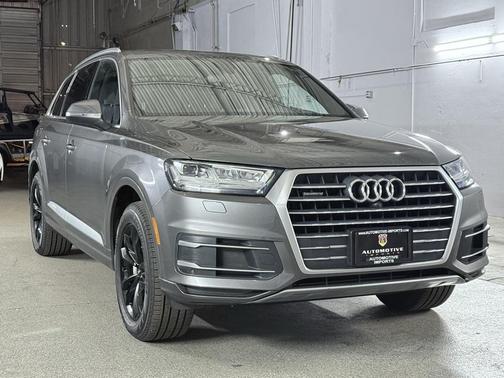 2019 Audi Q7 45 Premium Plus
