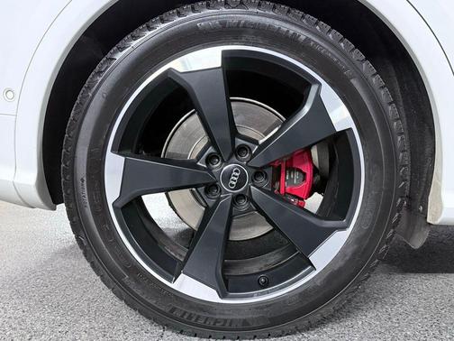 Glacier White Metallic 2020 Audi SQ5 3.0T Prestige