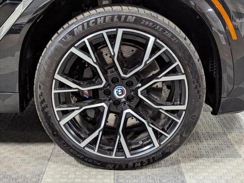 2023 BMW X6 M Base