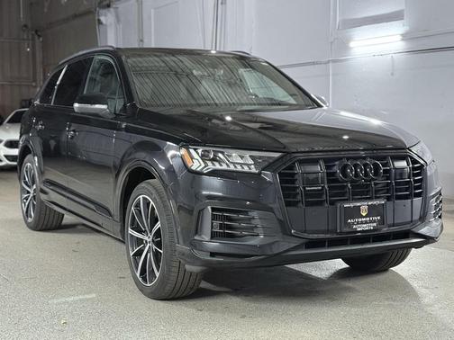 2022 Audi Q7 55 Premium Plus