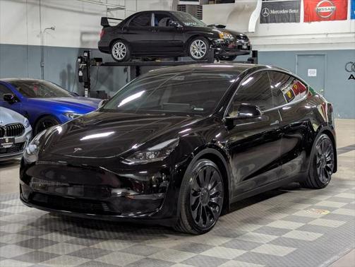 2024 Tesla Model Y Performance Dual Motor All-Wheel Drive