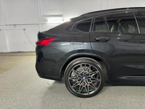 Black Sapphire Metallic 2022 BMW X4 M AWD