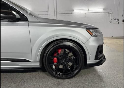 Satellite Silver Metallic 2023 Audi SQ7 4.0T Premium Plus