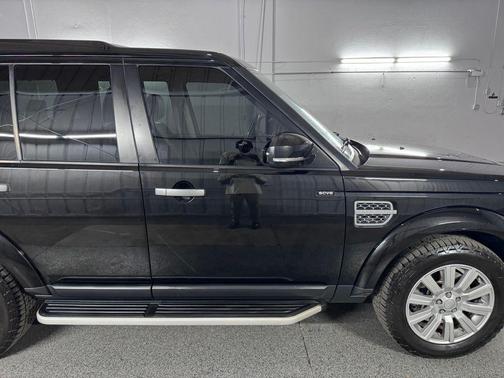 Santorini Black Metallic 2016 Land Rover LR4 Base