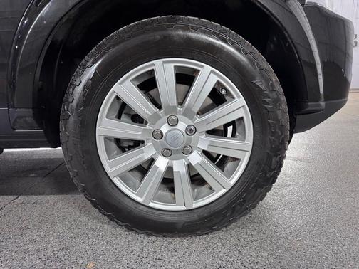 Santorini Black Metallic 2016 Land Rover LR4 Base