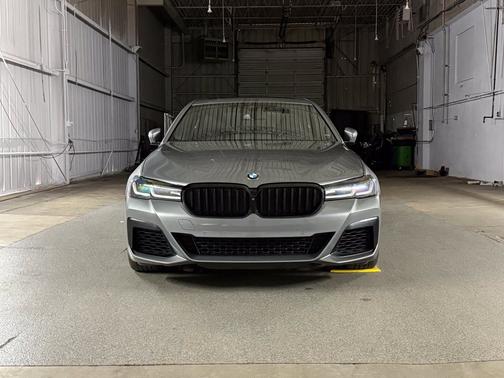 Skyscraper Gray Metallic 2023 BMW M550 i xDrive