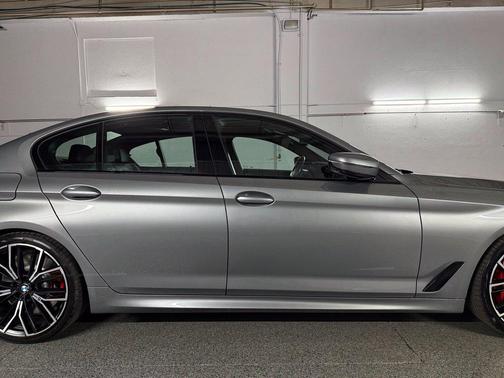 Skyscraper Gray Metallic 2023 BMW M550 i xDrive