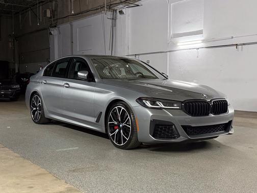 Skyscraper Gray Metallic 2023 BMW M550 i xDrive