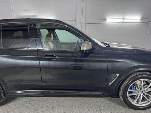 Black Sapphire Metallic 2018 BMW X3 M40i
