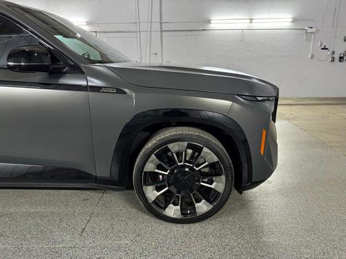 Dravit Grey Metallic 2023 BMW XM Base