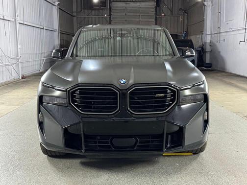 Dravit Grey Metallic 2023 BMW XM Base