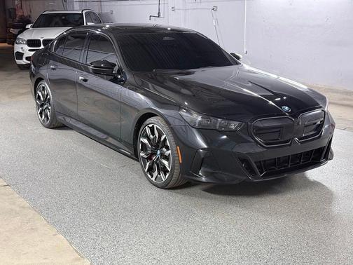 Black Sapphire Metallic 2024 BMW i5 M60