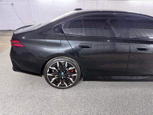 Black Sapphire Metallic 2024 BMW i5 M60