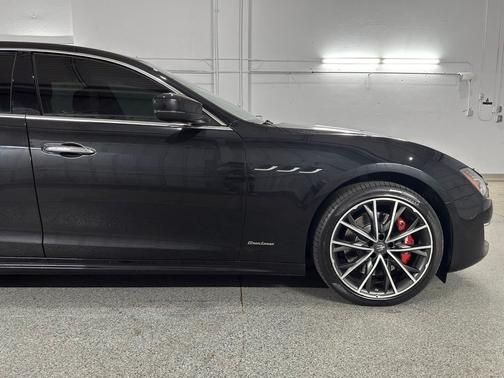 Nero Ribelle Mica 2019 Maserati Ghibli Base