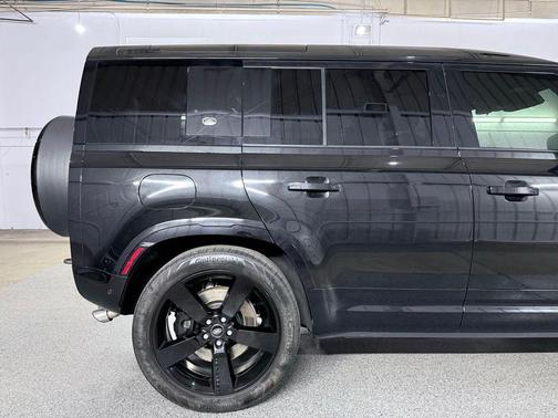 Santorini Black Metallic 2023 Land Rover Defender 110 V8
