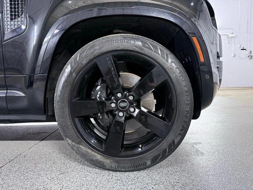Santorini Black Metallic 2023 Land Rover Defender 110 V8
