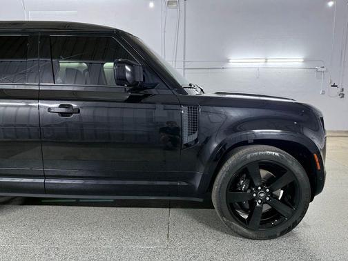 Santorini Black Metallic 2023 Land Rover Defender 110 V8