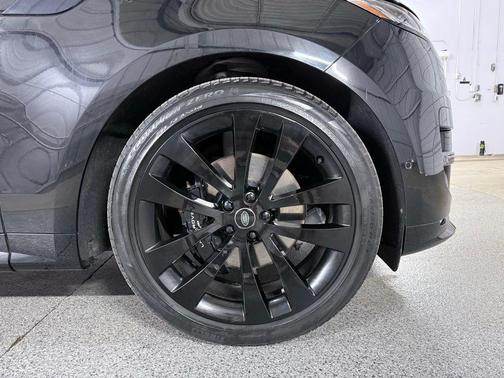 Santorini Black Metallic 2023 Land Rover Range Rover Sport SE