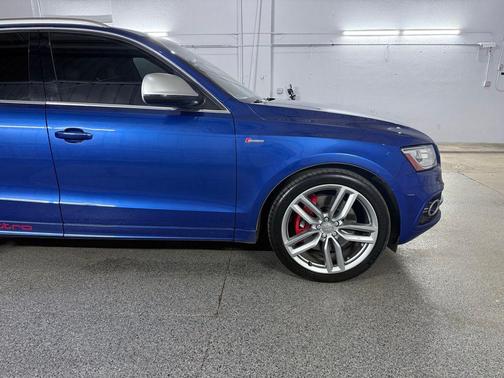 Sepang Blue Pearl Effect 2015 Audi SQ5 3.0T Prestige