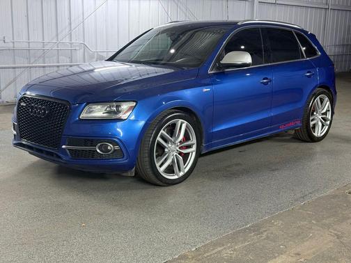 Sepang Blue Pearl Effect 2015 Audi SQ5 3.0T Prestige