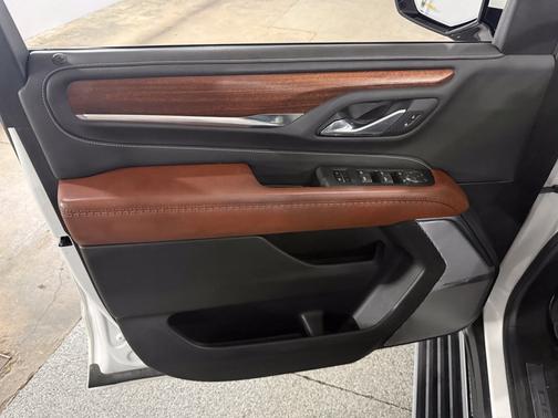 White Frost Tricoat 2023 GMC Yukon Denali Ultimate