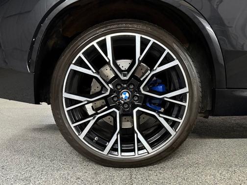 Black Sapphire Metallic 2022 BMW X5 M Base