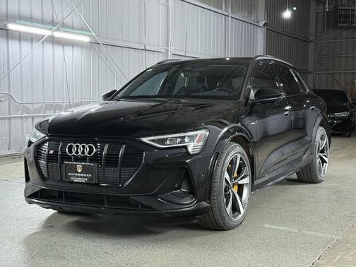 2022 Audi e-tron S Premium Plus
