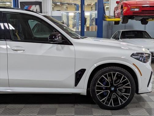 2022 BMW X5 M Base
